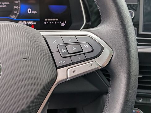 Used 2024 Volkswagen Jetta SE w/ Panoramic Sunroof Package FWD image 18