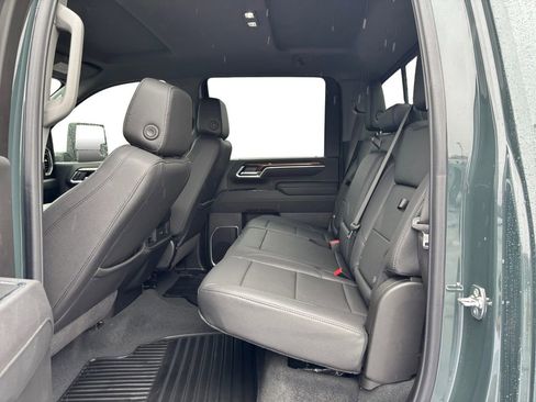 Used 2025 Chevrolet Silverado 2500 LT w/ Safety Package image 21