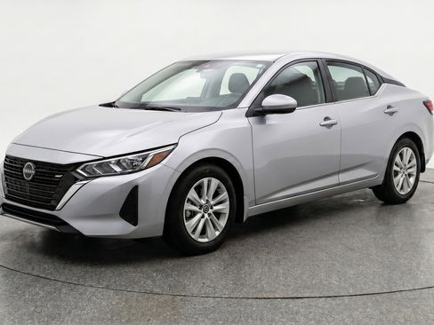 Used 2025 Nissan Sentra S FWD image 3