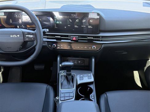 New 2026 Kia Sportage EX w/ EX Panorama Roof Package image 17