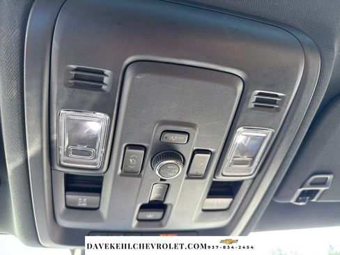 Used 2025 Chevrolet Suburban High Country AWD/4WD image 21