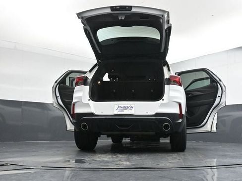 Used 2023 Chevrolet TrailBlazer RS w/ Sun and Liftgate Package image 40