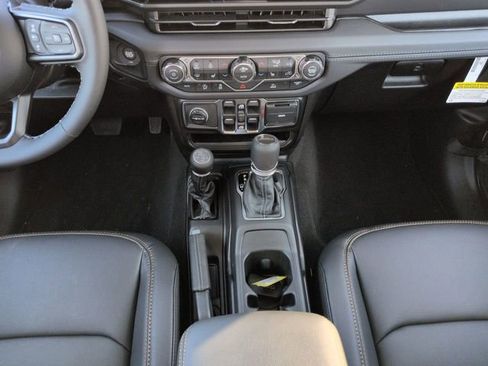 New 2026 Jeep Gladiator Sport image 18