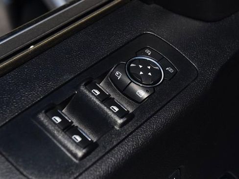 Used 2017 Ford F150 Platinum w/ Equipment Group 701A Luxury RWD image 10