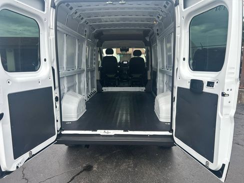 Used 2023 RAM ProMaster 1500 FWD image 10