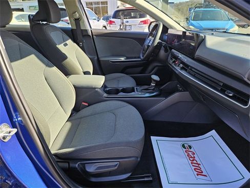 Used 2025 Kia K4 LXS image 16