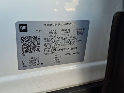 Used 2023 Chevrolet Traverse LS w/ Safety Package FWD image 26