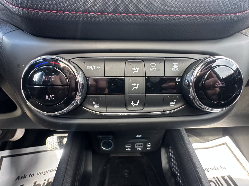 Used 2023 Chevrolet TrailBlazer RS w/ Sun and Liftgate Package FWD image 15