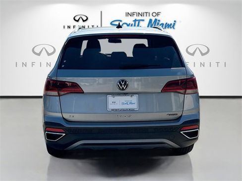Used 2022 Volkswagen Taos SE image 6