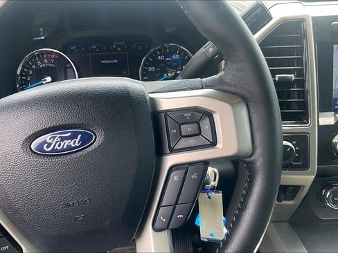 Used 2020 Ford F250 Lariat w/ Lariat Value Package AWD/4WD image 18