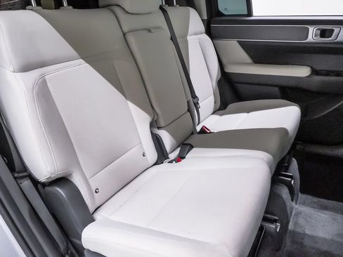 Certified 2024 Hyundai Santa Fe SE FWD image 12