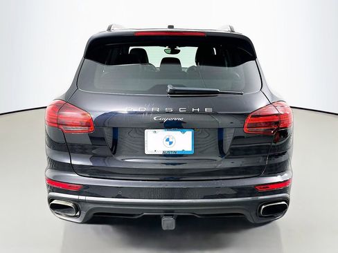 Used 2017 Porsche Cayenne image 6