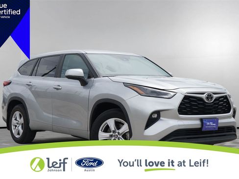 Used 2023 Toyota Highlander LE AWD/4WD image 1