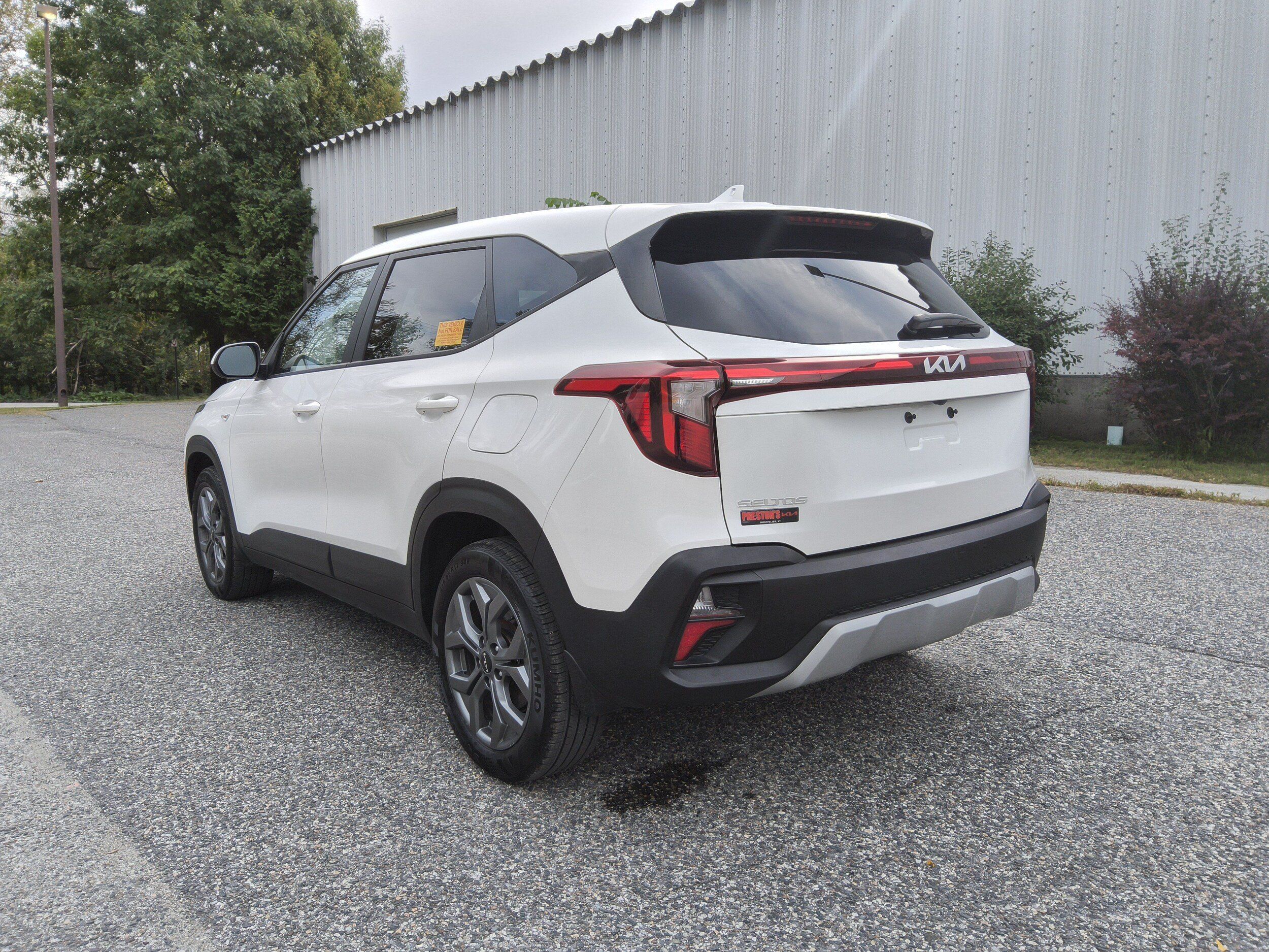 Used 2025 Kia Seltos LX AWD/4WD image 5