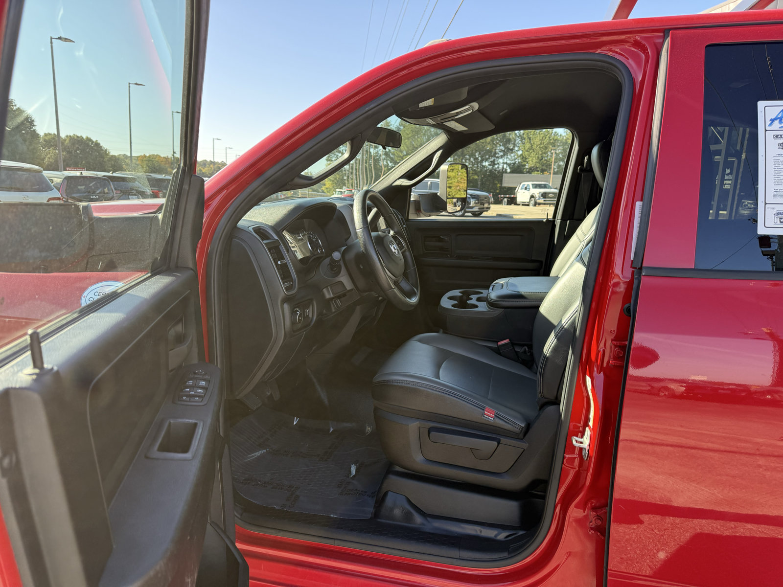 Used 2022 RAM 5500 Tradesman w/ Chrome Appearance Group RWD image 44
