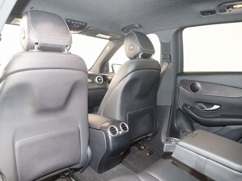 Used 2022 Mercedes-Benz GLC 300 4MATIC w/ Driver Assistance Package image 66