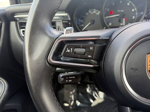 Used 2022 Porsche Macan AWD/4WD image 27