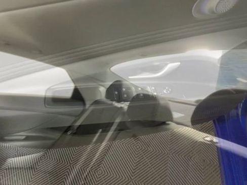 Used 2025 Hyundai Elantra SEL FWD image 21