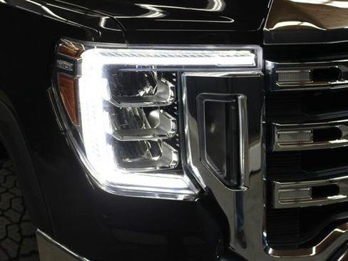 Used 2021 GMC Sierra 2500 SLE w/ SLE Value Package; AWD/4WD image 4