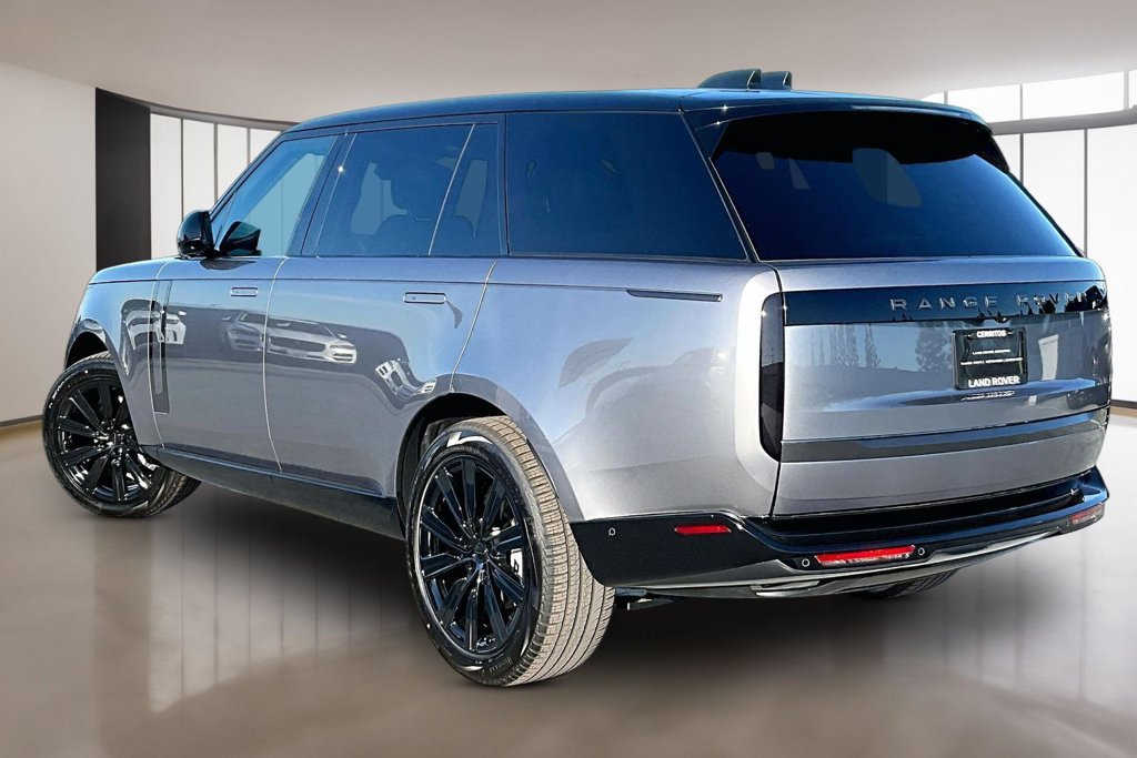 New 2026 Land Rover Range Rover Long Wheelbase SE AWD/4WD image 3