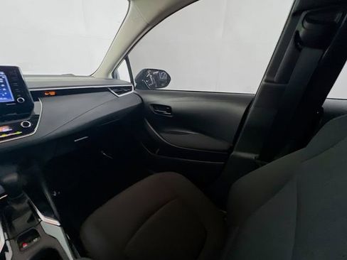 Used 2022 Toyota Corolla LE FWD image 19