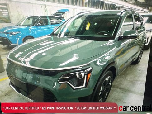 Used 2024 Kia Niro Wind w/ Wind Preserve Package FWD image 1