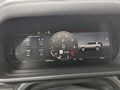 Used 2025 Land Rover Defender 110 X-Dynamic SE image 15