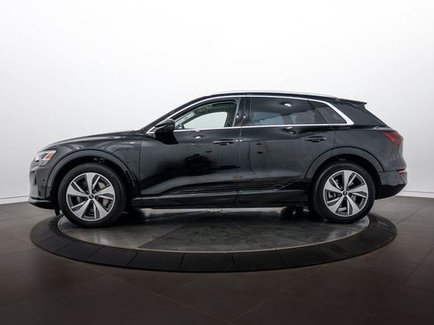 Certified 2024 Audi Q8 e-tron Premium Plus w/ Premium Plus Package AWD/4WD image 6