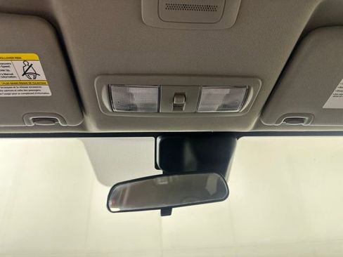 Used 2022 Nissan Frontier SV image 24