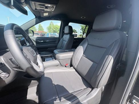 Used 2024 GMC Yukon XL Denali w/ Max Trailering Package AWD/4WD image 6