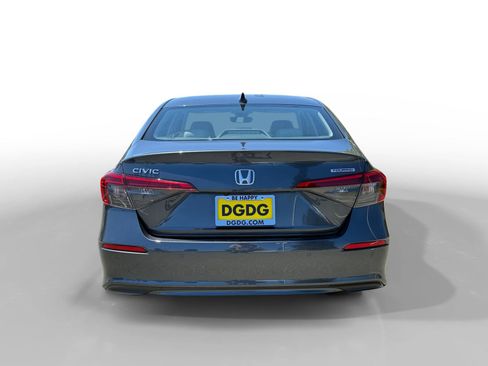 Used 2024 Honda Civic Touring image 4