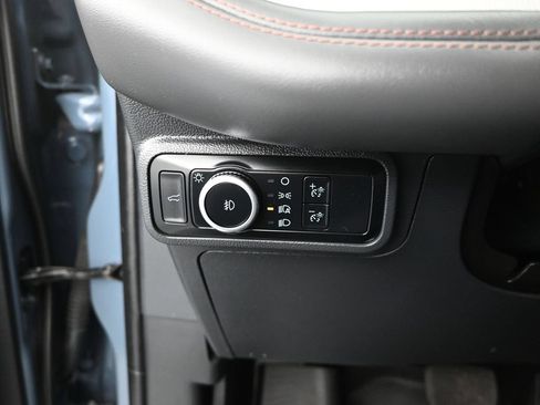 Used 2025 Ford Explorer Active w/ Active Comfort Package RWD image 13