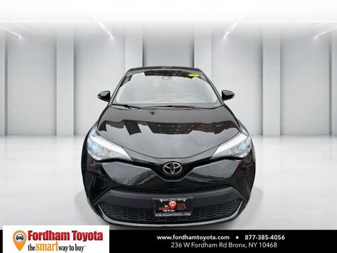 Used 2021 Toyota C-HR LE image 2