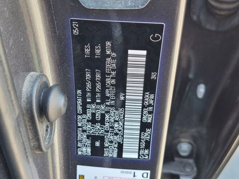 Used 2021 Toyota 4Runner SR5 Premium w/ Moonroof Package RWD image 25