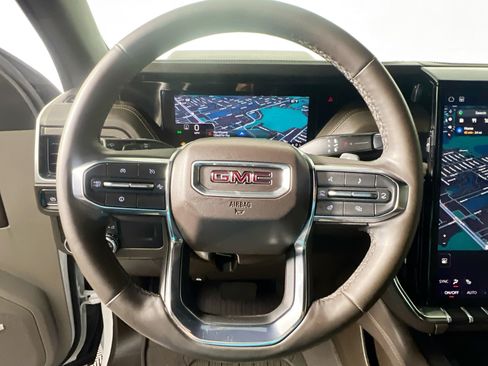 Used 2025 GMC Yukon Elevation RWD image 17