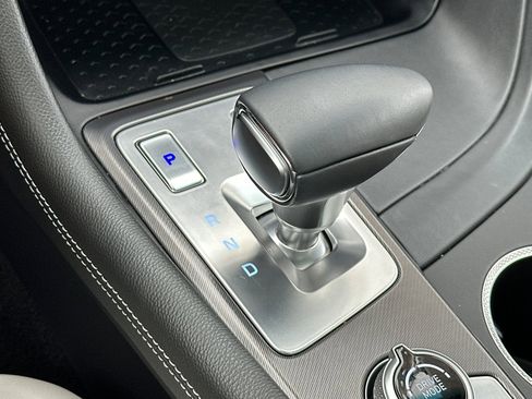 Used 2025 Genesis G70 2.5T w/ Sport Prestige Package image 22