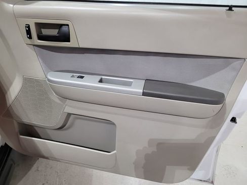 Used 2011 Ford Escape XLT image 49