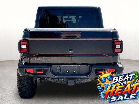 Used 2022 Jeep Gladiator Rubicon w/ LED Lighting Group AWD/4WD image 4