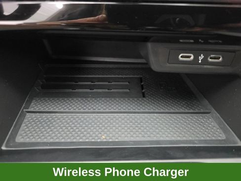 Used 2025 Volkswagen Jetta SE w/ Sunroof Package FWD image 38