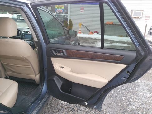 Used 2016 Subaru Outback 2.5i Limited image 34