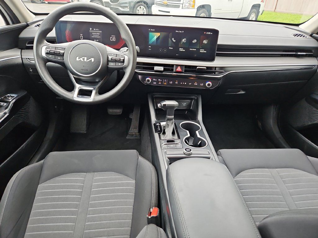Used 2026 Kia K5 LXS FWD image 11