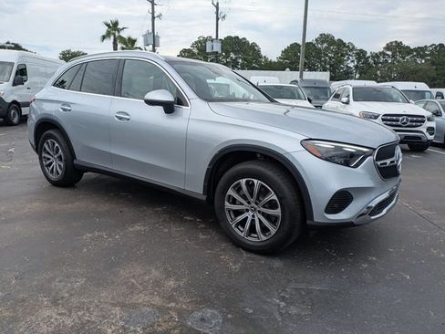 Used 2023 Mercedes-Benz GLC 300 4MATIC image 3