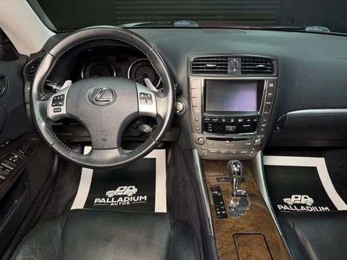 Used 2011 Lexus IS 250C image 30
