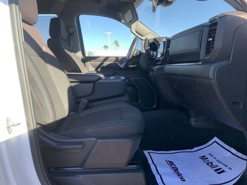 Used 2025 Chevrolet Silverado 2500 LT w/ Convenience Package image 27