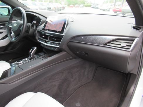 Used 2022 Cadillac CT5 Premium Luxury RWD image 11