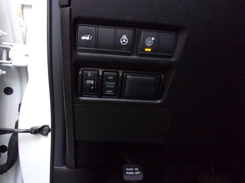 Used 2018 Nissan Armada Platinum w/ Captain Seat Package image 20