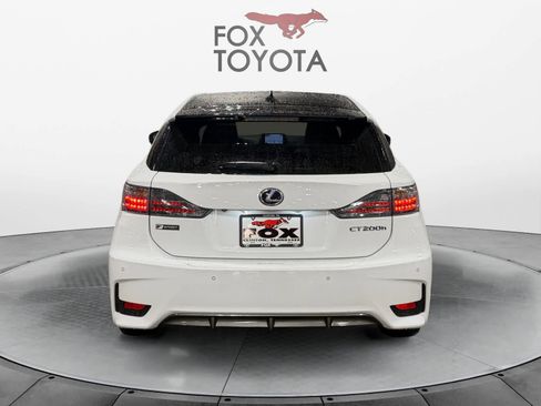 Used 2015 Lexus CT 200h w/ Navigation Package FWD image 5