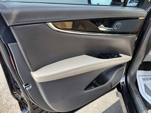 Used 2022 Lincoln Nautilus Reserve image 39