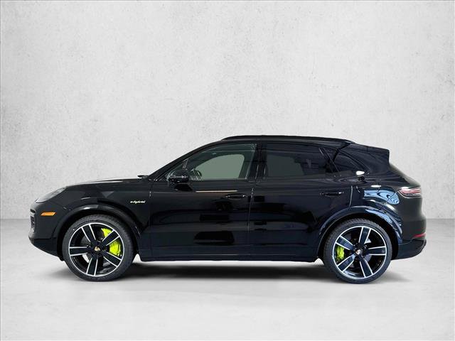 Certified 2023 Porsche Cayenne Turbo S AWD/4WD image 2