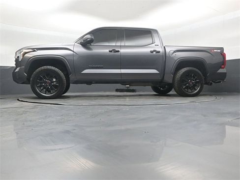 Used 2022 Toyota Tundra SR5 image 42